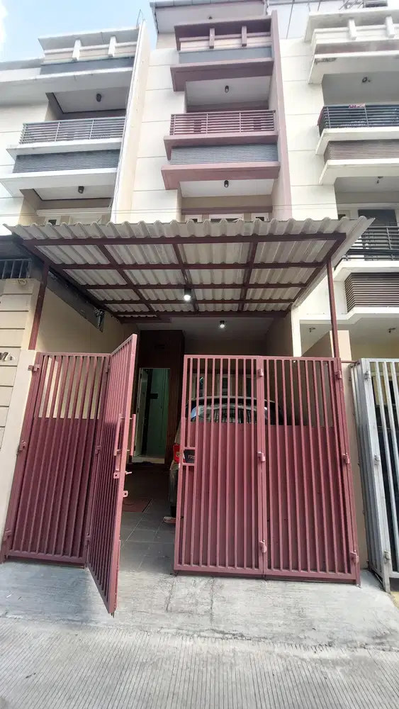 Rumah 4 lantai siap Huni baru Renovasi Komplek Kavling Polri Jelambar