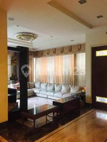 MEWAH! Beautiful house Graha Family LANTAI FULL MARMER