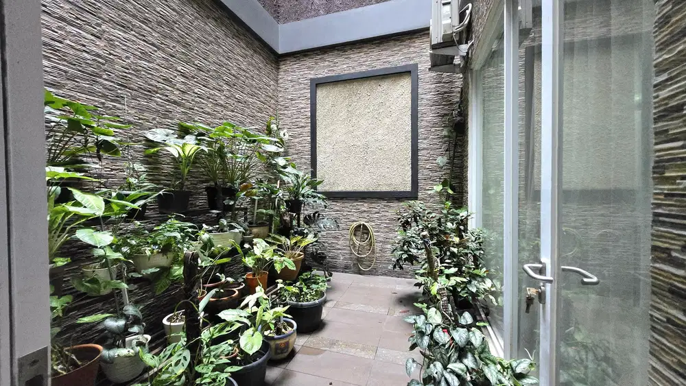 Scarlet gading serpong rumah marmer bangunan mandiri