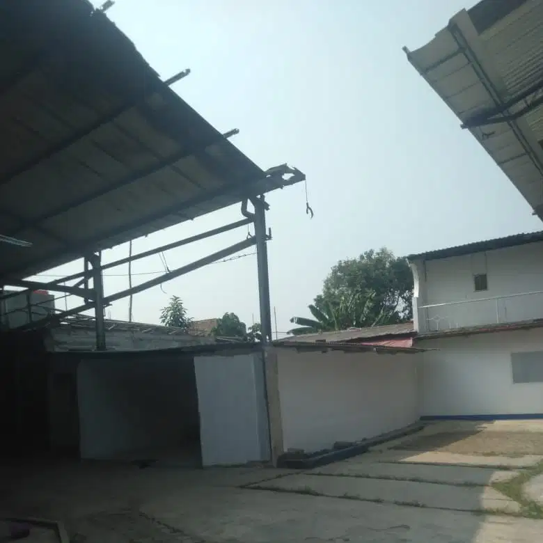 Dijual Gudang hadap jl raya besar curug 1.900 meter harga 8 M Nego