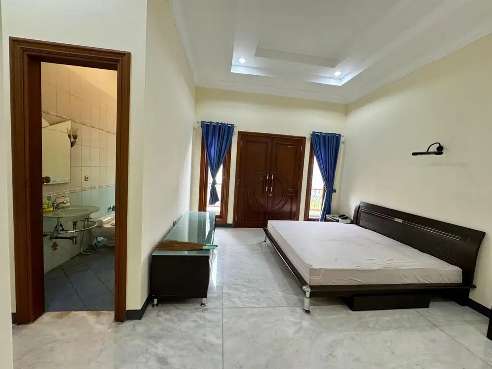 Rumah bagus di cluster Bukit Gading Mediterania - Kelapa Gading