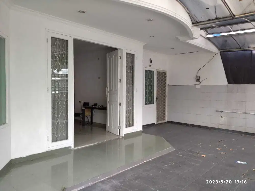 Rumah 2 lantai siap huni ddi Gading Kirana - Kelapa Gading