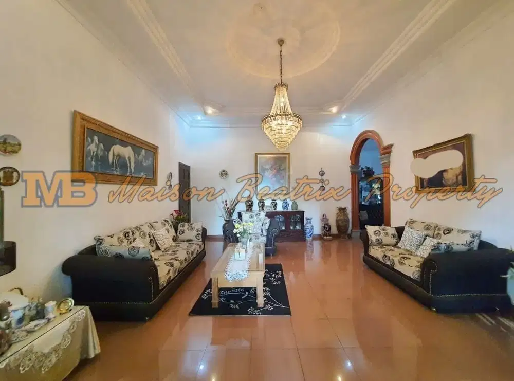 RUMAH RAPI TERAWAT SIAP HUNI LOKASI SANGAT STRATEGIS DI KOMP. POLRI,