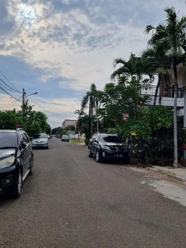Dijual unit langka rumah di Cluster Taman Sari Harapan Indah Bekasi