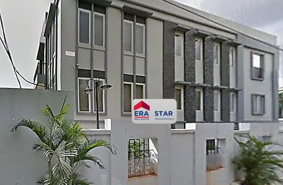 Jual Rumah bagus dan luas 775 m2 sangat murah di Durensawit Jaktim