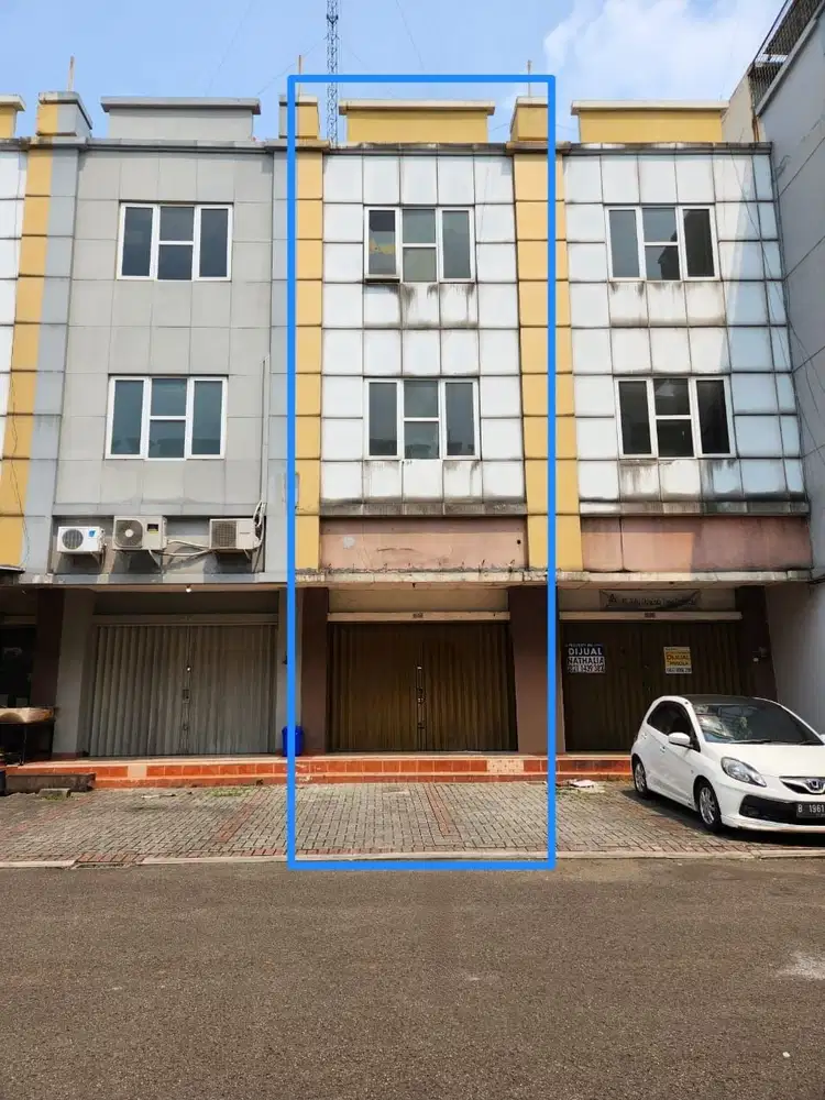 Dijual super cepat ruko 2,5 lantai Golden Blulevard BSD