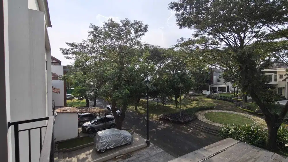 Rumah siap huni 2 lantai di lippo karawaci