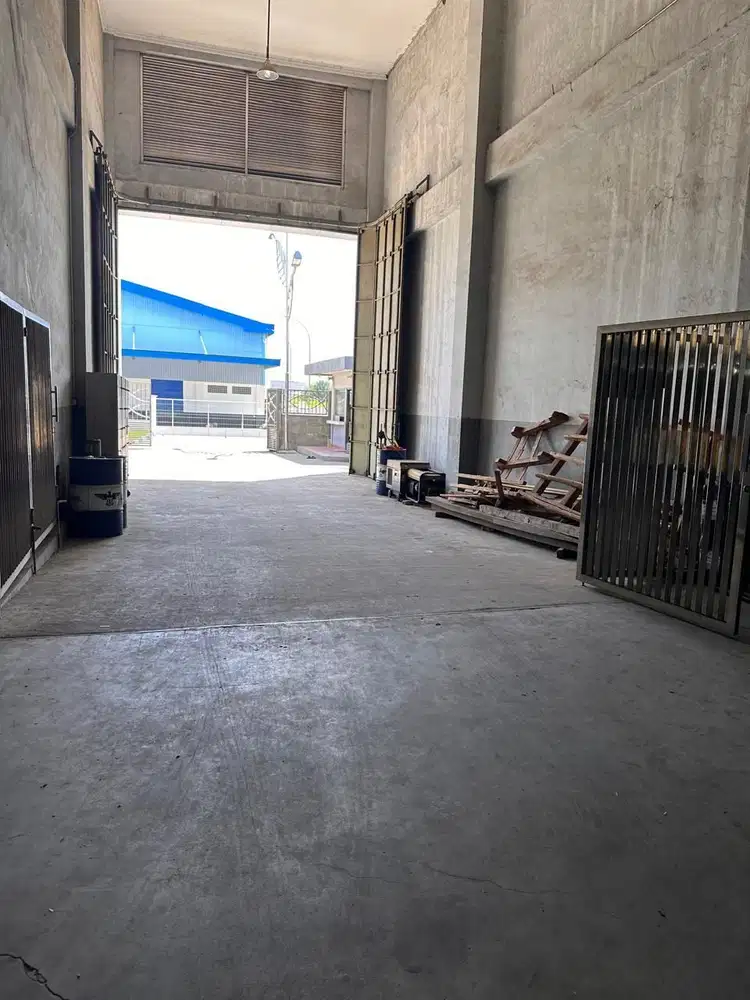 Gudang dan kantor rapih siap pakai di Kawasan pergudangan Marunda