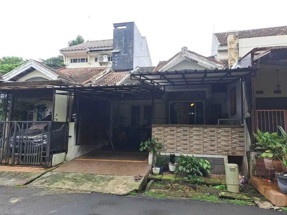 DIJUAL RUMAH  DEPAN MALL PARADISE SERPONG CITY TANGERANG SELATAN