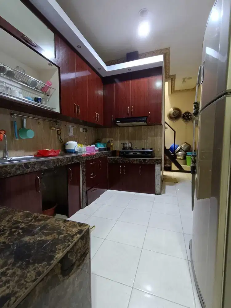 Dijual rumah dikelapa gading