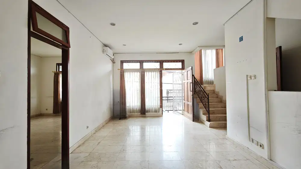 DIJUAL DAN DISEWAKAN RUMAH MODERN AREA STRATEGIS DI GANDARIA