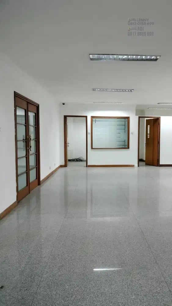 Dijual Ruko Gandeng Jln. Pangeran Jayakarta 6 Lantai