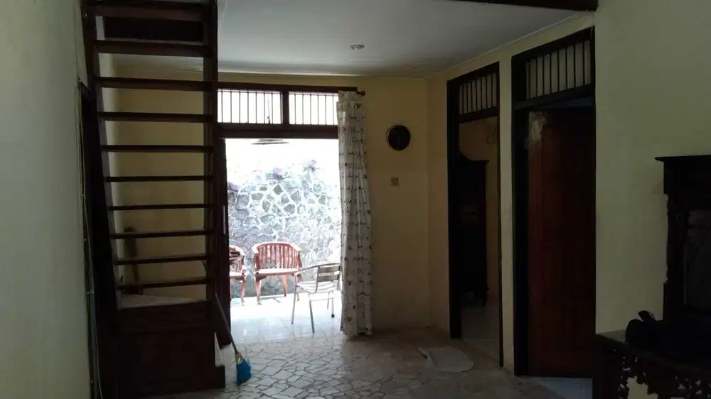 Dijual Rumah Jl. Wr Supratman Ciputat