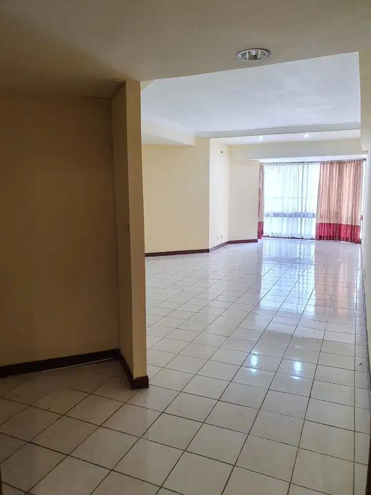 Apartemen Taman Anggrek (Mall Taman Anggrek) Tower 8,Lantai Tinggi