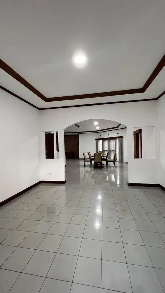 Disewakan Rumah Siap Huni Semi Furnished di Setrasari