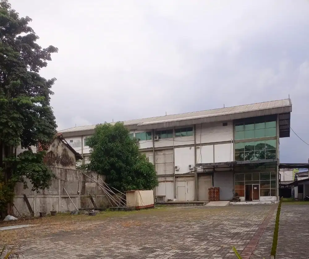 Gudang 3 Lantai Luas 12x24 2800m2 di Kalideres Jakarta Barat