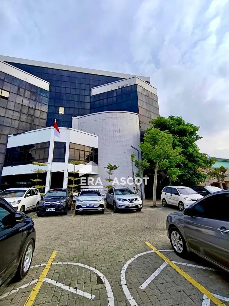 Tanah & Bangunan Komersial Luas 3 Ha Garansi Sewa Jalan Gatot Subroto