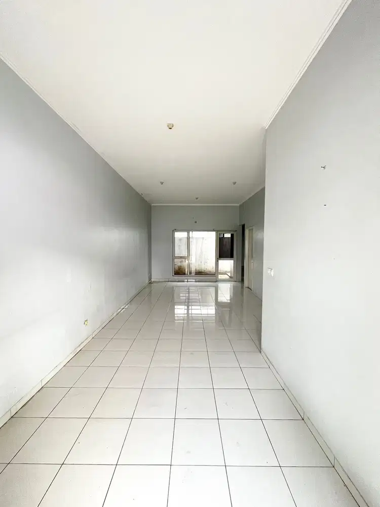 Disewakan rumah 1 lantai luas renovasi carport bercanopy Fedora Suvarn