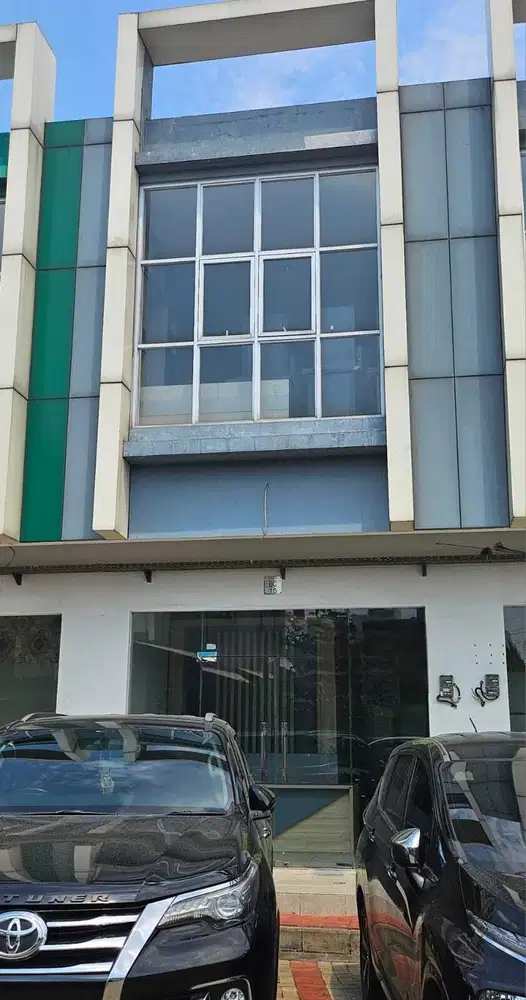 Ruko 2 lantain siap pakai di cipondoh tangerang