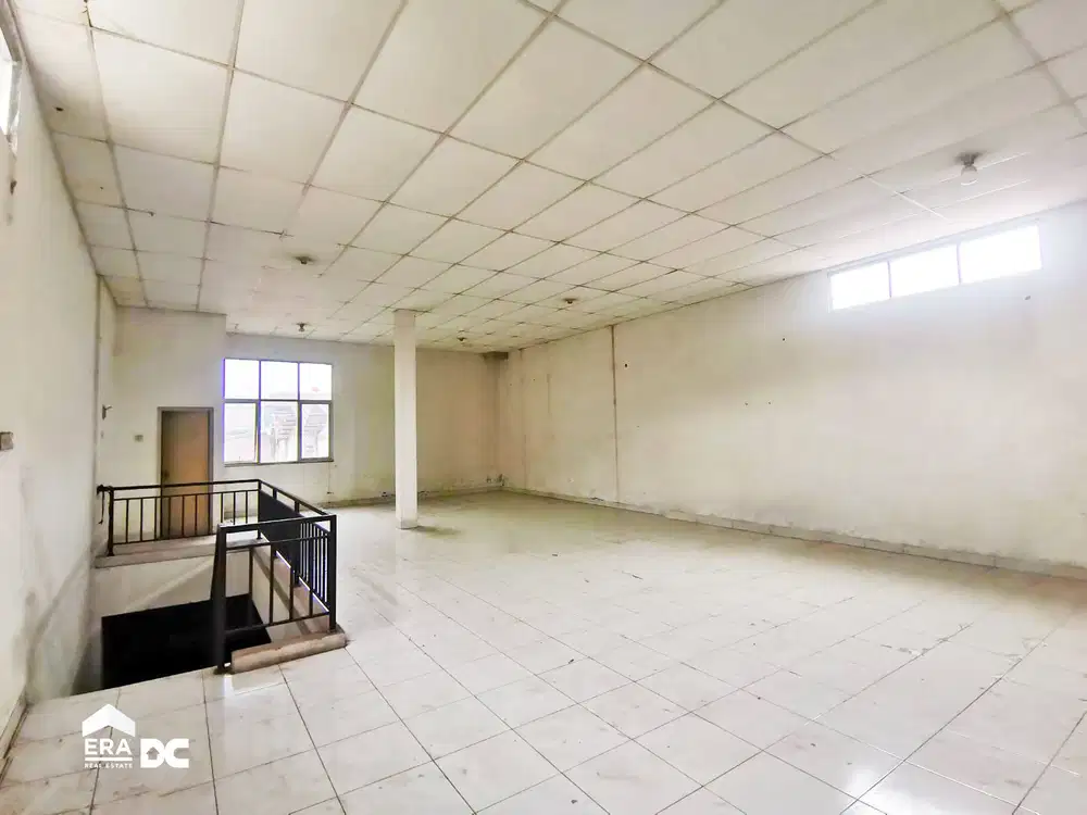 Ruko 2 Lt Strategis di Pusat Bisnis Tengah Kota Soegijapranata