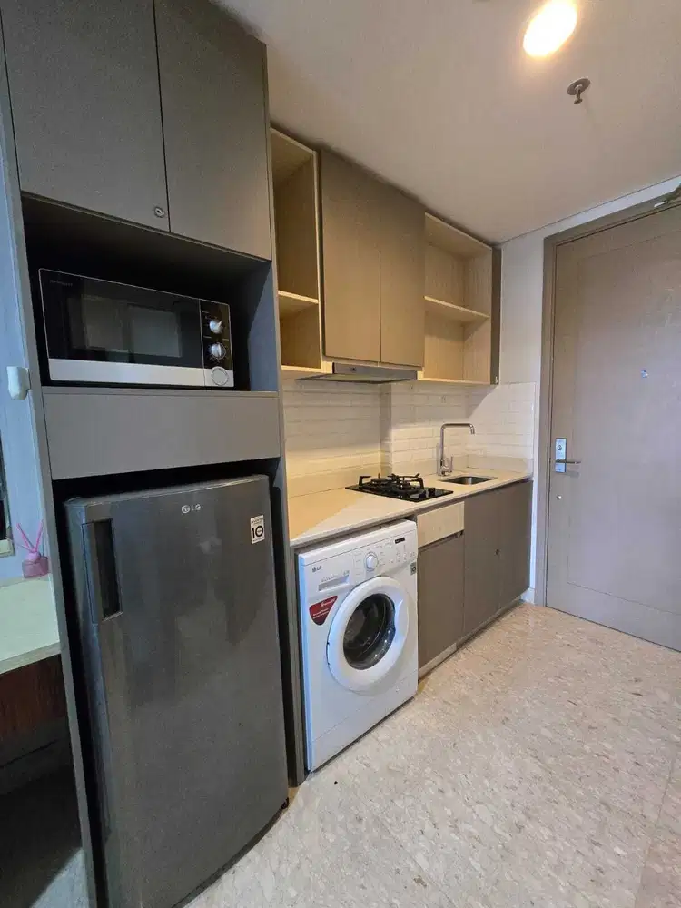 Di sewa apartemen Gold Coast Pik