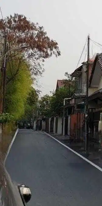 Dijual kos 2,5 lantai,di Tebet (turun harga), baru renovasi