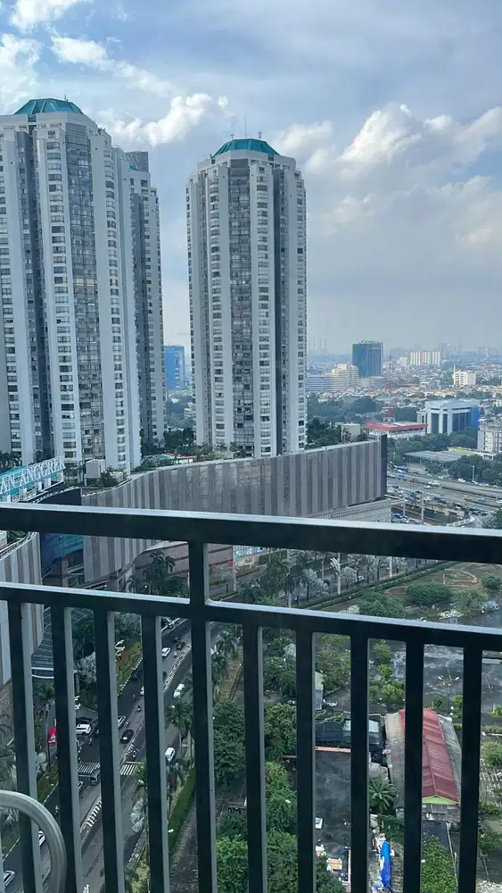 Dijual Cepat Apartemen Westmark Taman Anggrek 2 BR Harga Murah..!