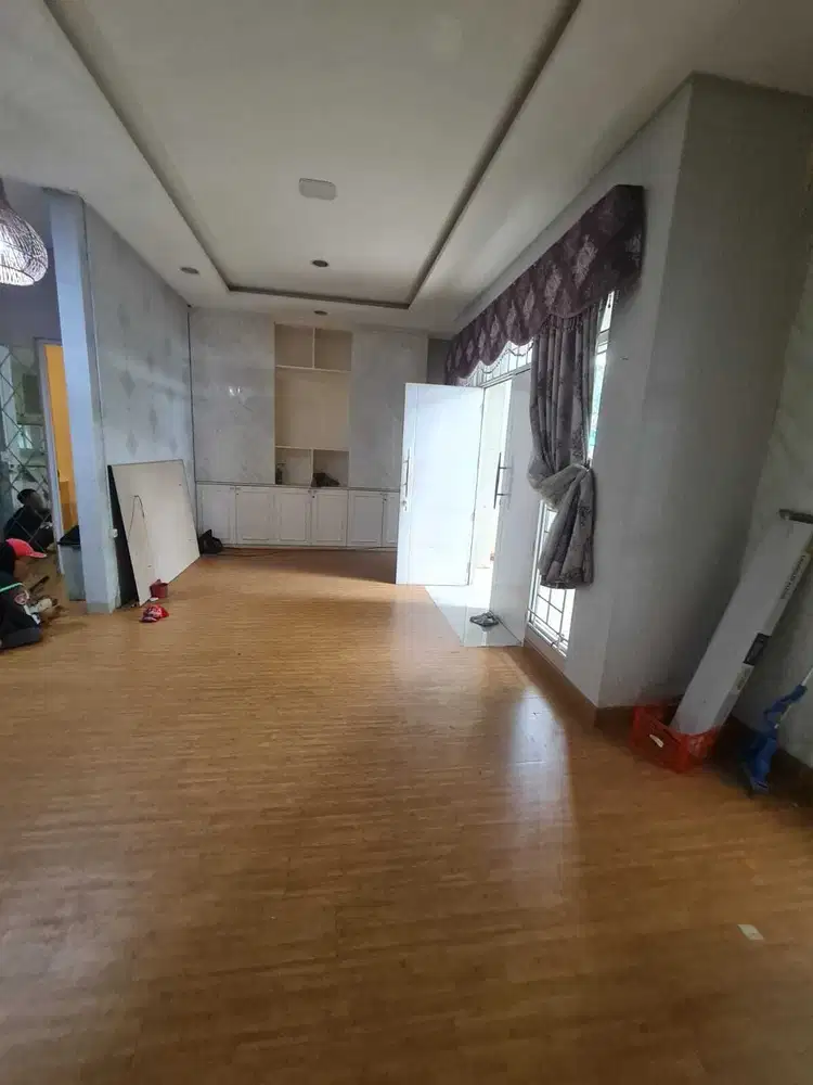 Rumah Green Lake City Dijual