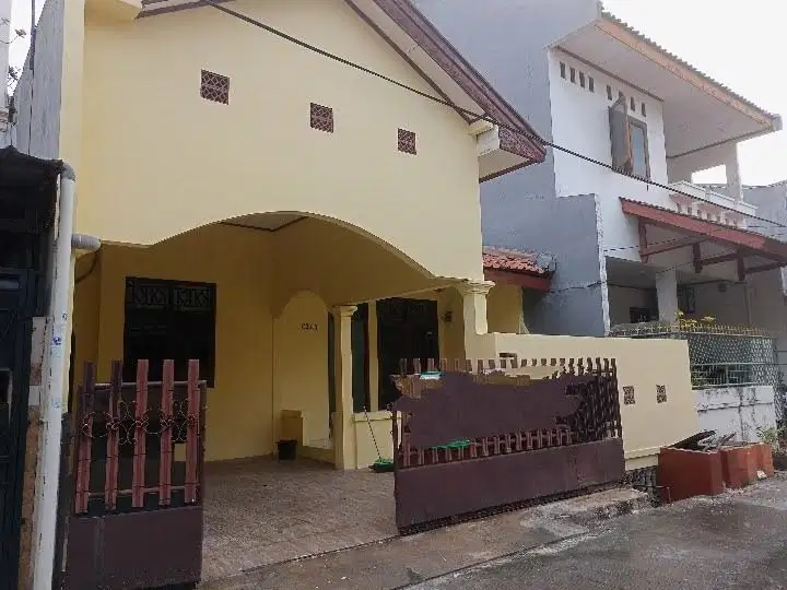 Rumah Murah Strategis Lokasi di Belakang Mall Gading, Jakarta Utara
