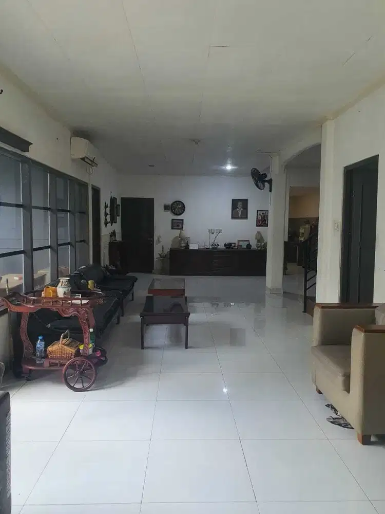 Di jual rumah 2 lantai di cawang