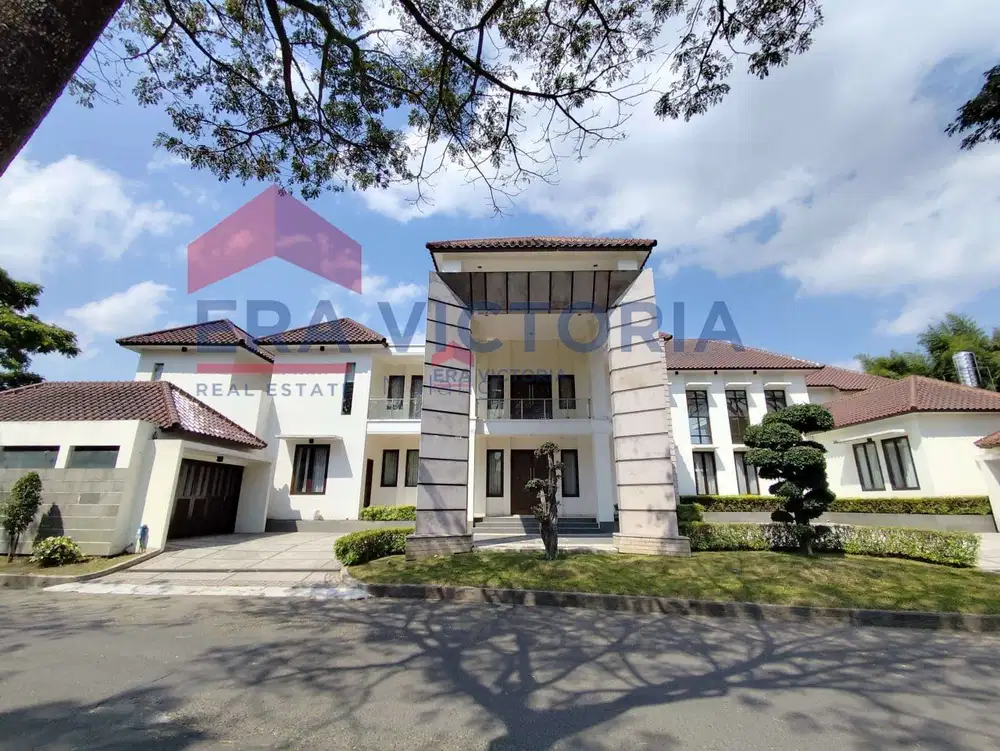 Rumah Mewah 14 kamar dalam Perumahan Elite di Klojen Malang
