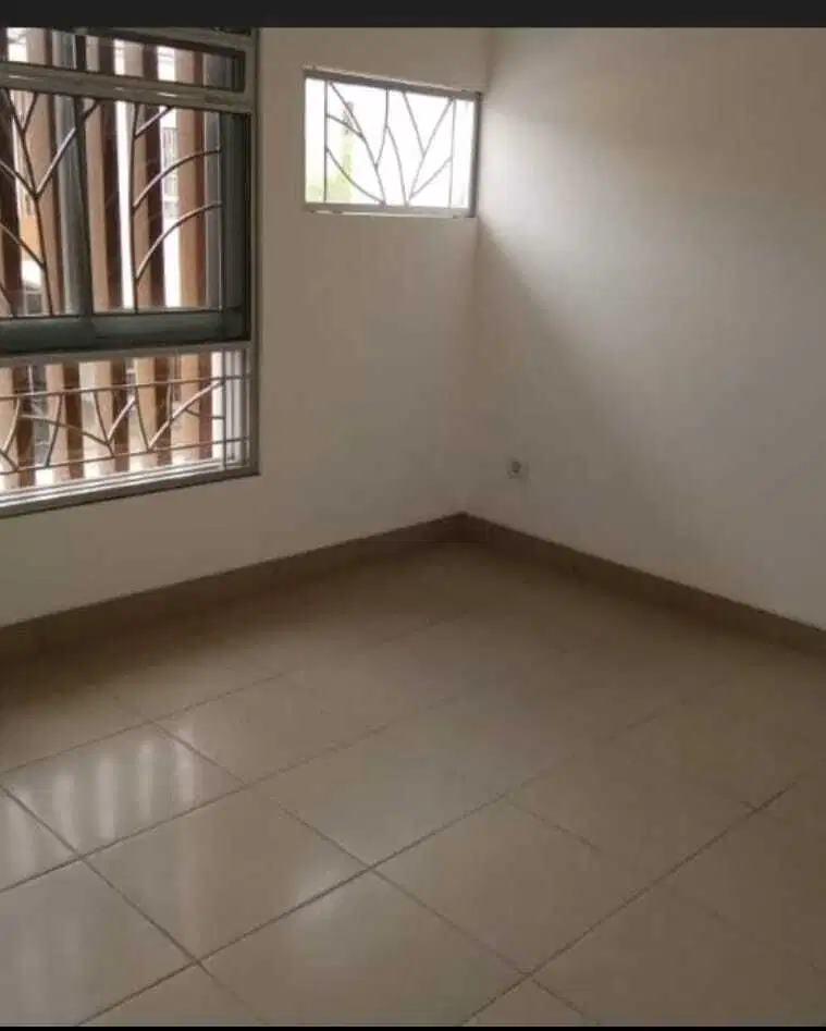 Rumah di Citra Raya Ville, Lokasi Strategis, Kondisi Siap Huni, Bagus