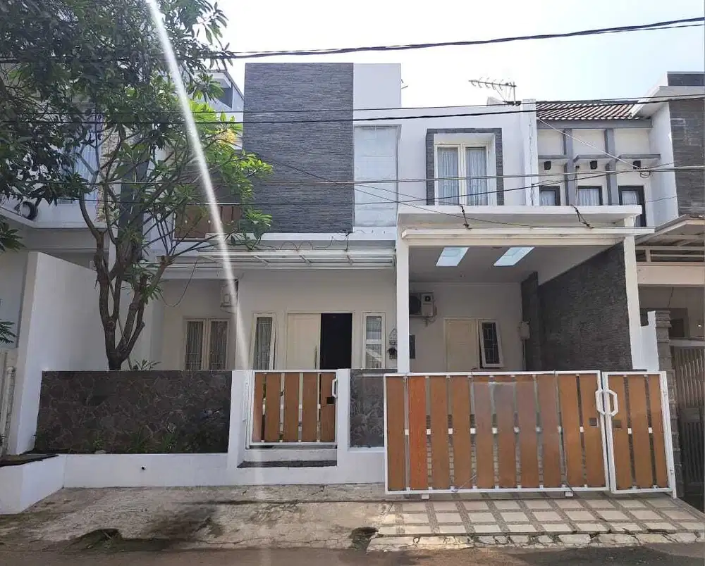Rumah Bintaro Jaya Sektor 5 dekat Stan Furnish siap Huni