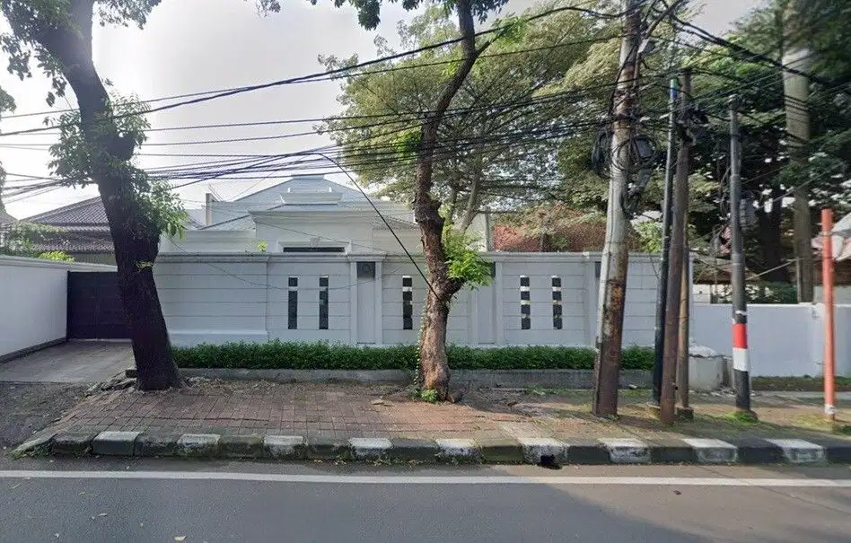 Rumah 2lt Dengan Pool di Cimahi Menteng, 12 Menit ke Tol Semanggi