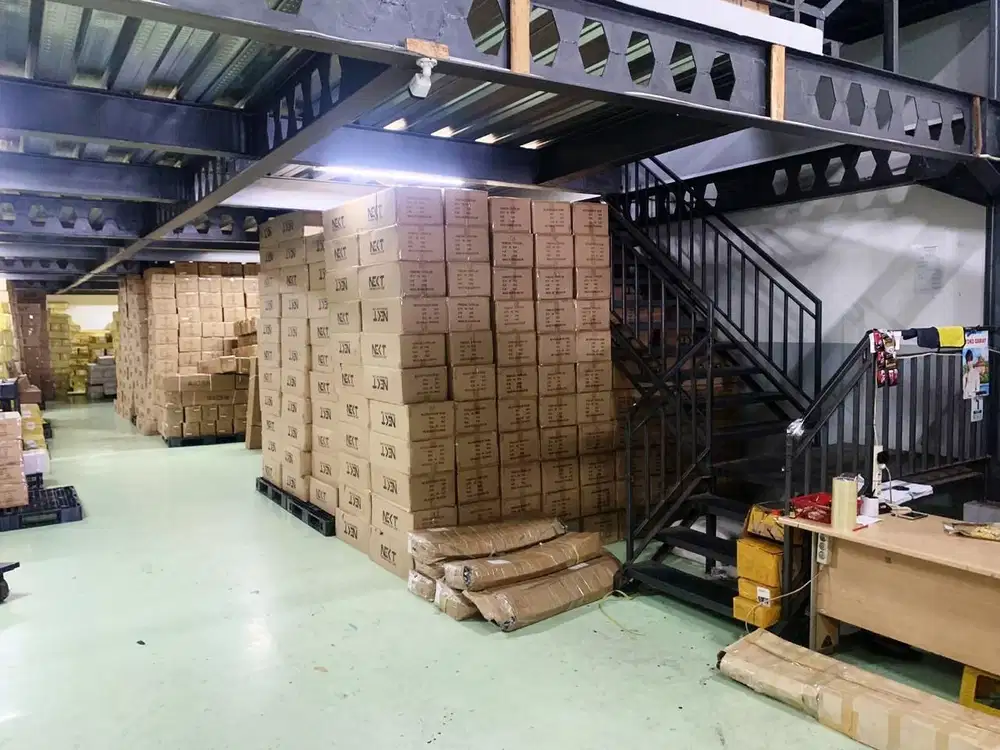 Gudang bagus 3lt siap pakai di Daan Mogot - Jakarta Barat