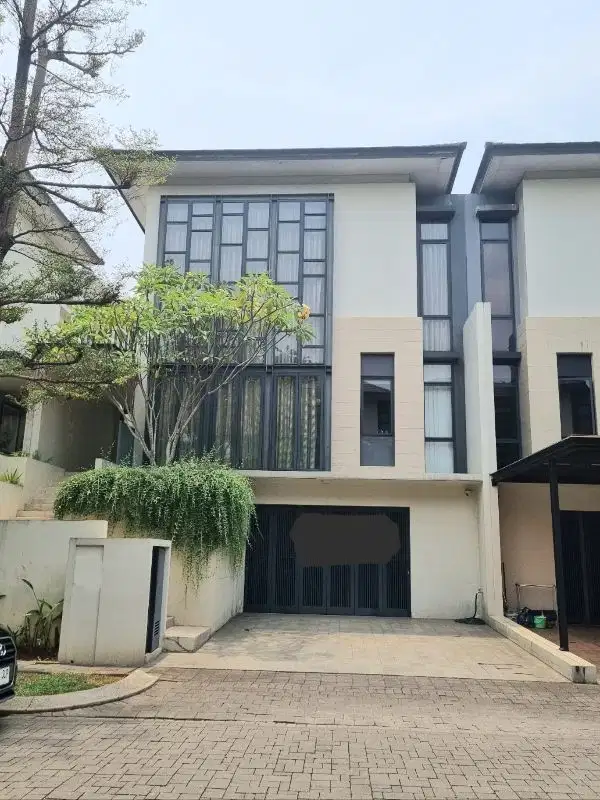 Disewakan rumah 4 kamar di Navapark cluster Lancewood