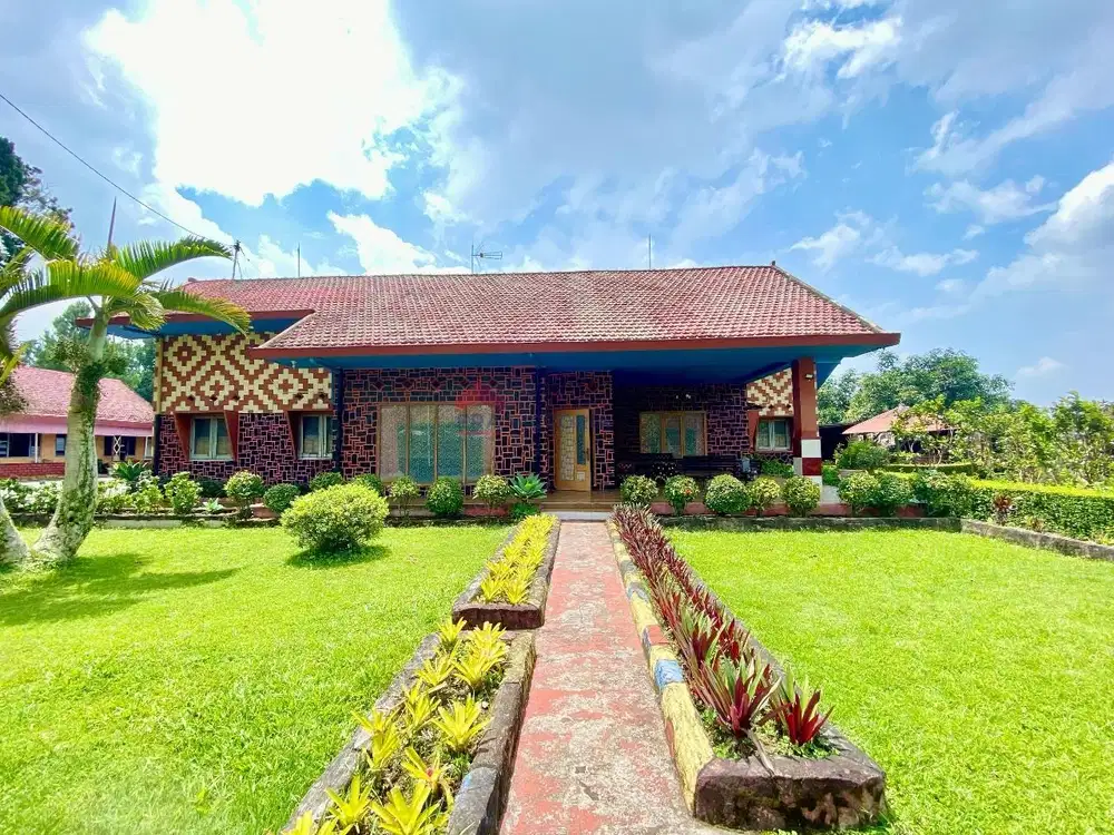 Villa Poros Jalan Dekat Alun-Alun Batu Full Furnish Peluang Bisnis