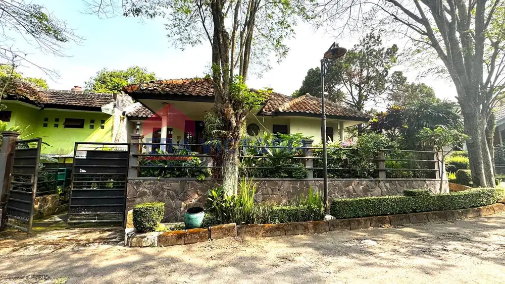 Rumah Siap Huni di Lingkungan Asri Dekat Kampus & Mall Tengah Kota