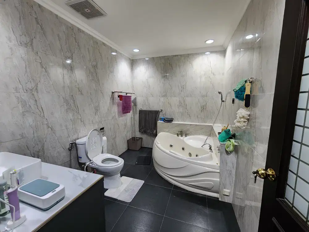 Dijual rumah bagus siap huni cluster modernland tangerang