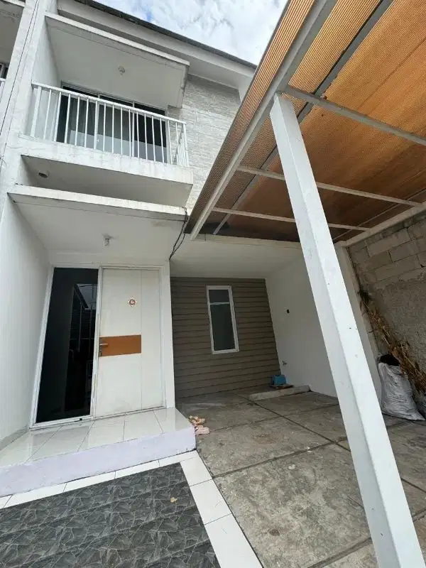 Rumah 2 lantai murah dekat komersial area di Talaga Bestari Tangerang