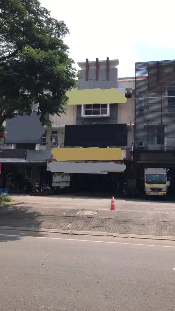 Ruko 3 Lantai di Central Point Harapan Indah Bekasi