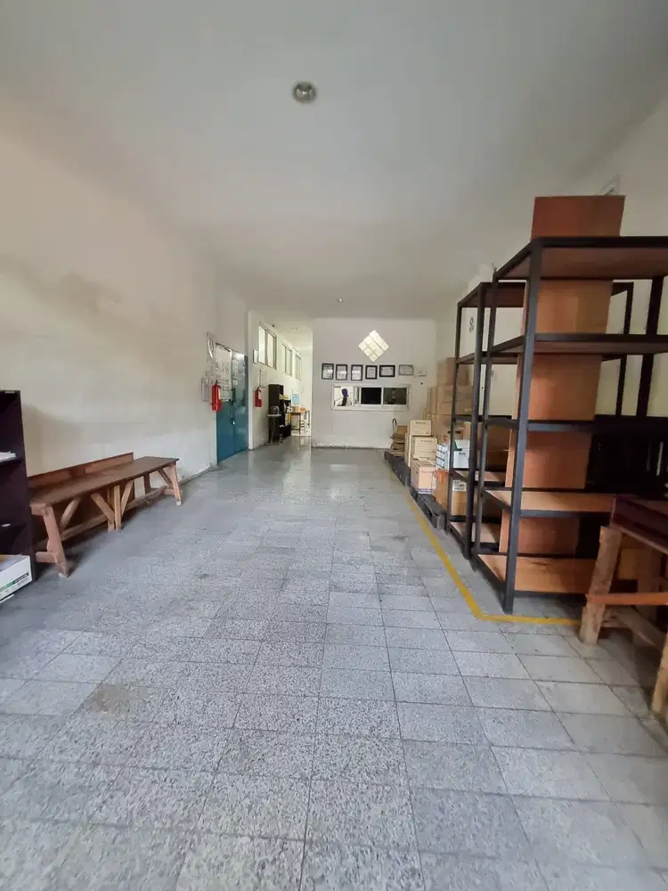 For Sale 2 Ruko Jejer Di Jemursari lokasi Strategis cocok untuk usaha