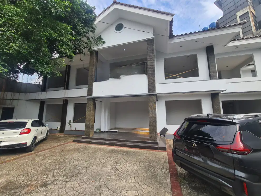 RUANG USAHA RUMAH 2 LANTAI EX KANTOR MENTENG ZONA KOMERSIL STRATEGIS