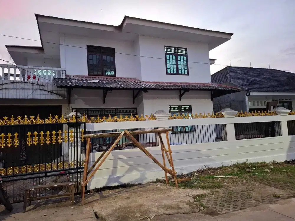 Dijual Rumah Besar Bagus di Komplek Ulujami Indah, Jakarta Selatan