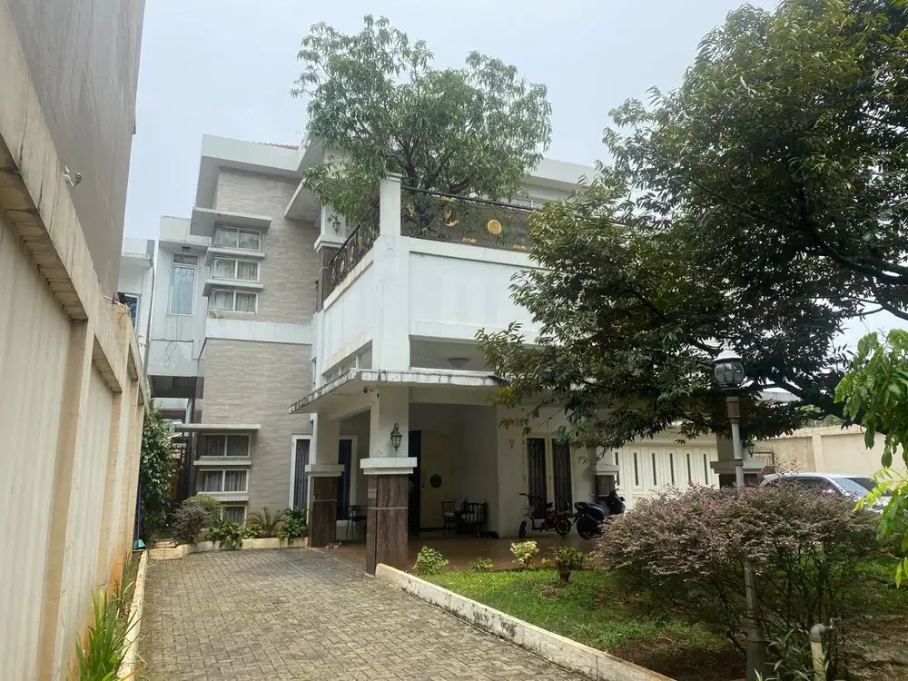Rumah 2Lt Dengan Private Pool di Pinang Kalijati Pondok Labu Cilandak