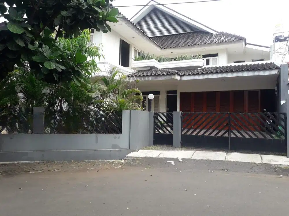 Rumah 2 Lantai di Bintaro Jaya Sektor 1, Hanya 8 Menit ke Tol Veteran