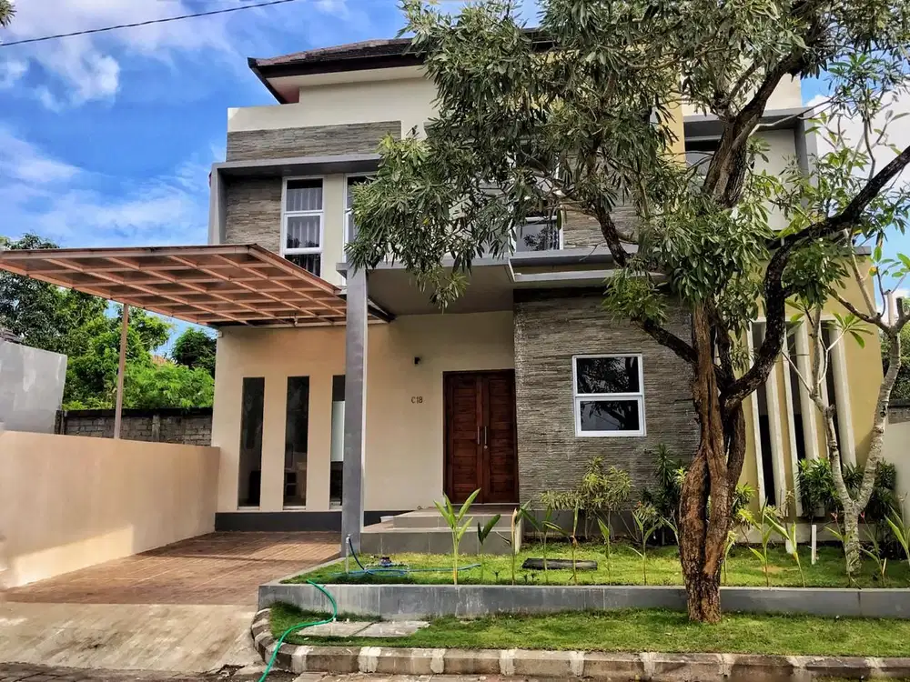 VILLA CANTIK Luas Tanah 150m² Harga Super Murah