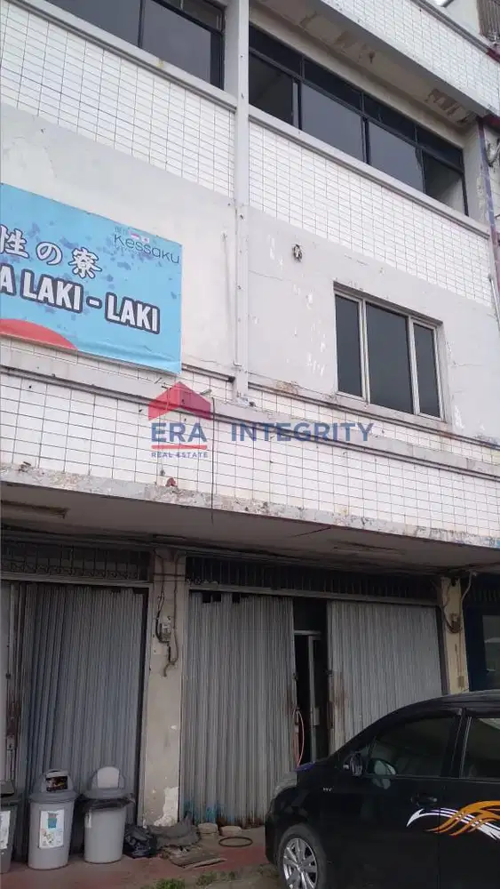 Ruko 3 Lantai di Pinggir Jalan Raya Surotokunto Karawang