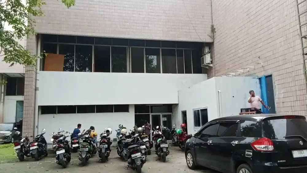 Jual Ex Pabrik di Jakarta Timur Sangat Cocok Untuk Usaha Atau Gudang