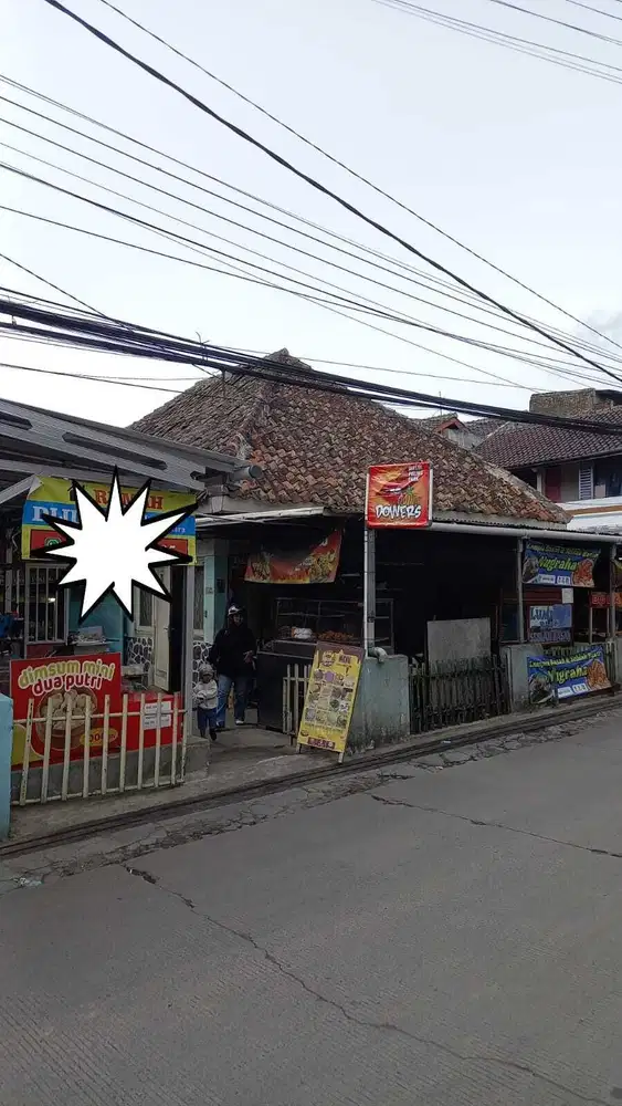 Rumah hitung tanah lokasi strategis ramai